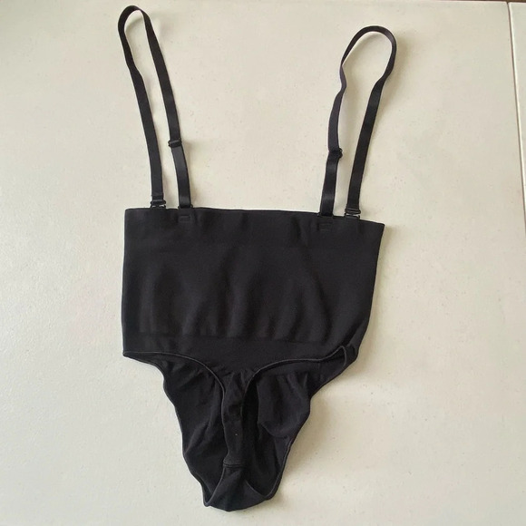 NEW SKIMS Seamless Sculpt High Waisted-Thong‎ Onyx Size S - Picture 6 of 7